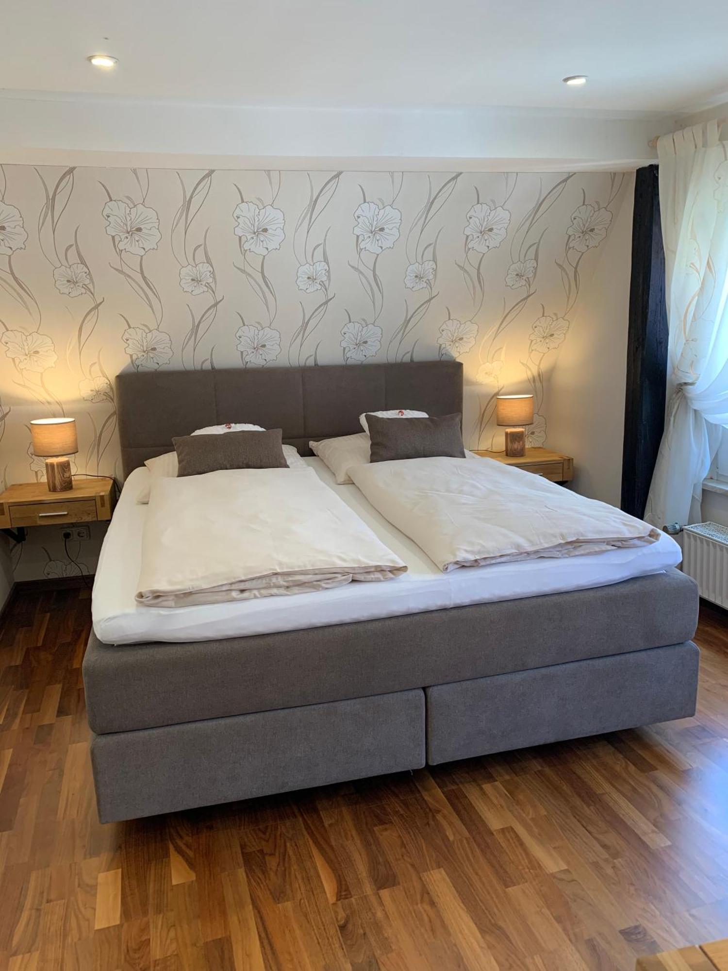 Ferienwohnung Janus Altstadt-Hameln Haus 1 Inklusive Parkplatz Mit Und Ohne Balkon Хамелн Екстериор снимка